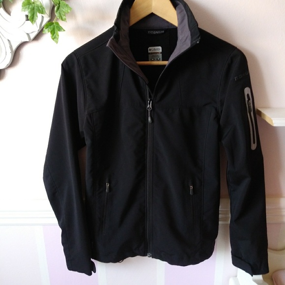 Columbia Titanium Black Jacket - Picture 3 of 8